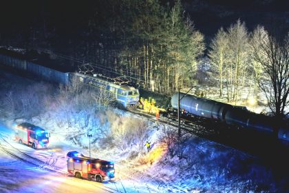 Jaroszowa Wola: wykolejenie pociągu towarowego. Mróz i awaria sieci trakcyjnej pod lupą