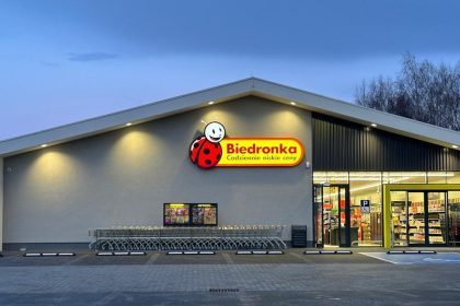 Organizer do małej łazienki z Biedronki za 24,99 zł. Wygląda luksusowo