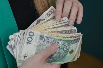 800 plus 2026: terminy wypłat, wniosek i najczęstsze problemy