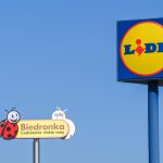 Biedronka czy Lidl: gdzie taniej kupować w 2026 roku? Porównanie koszyka