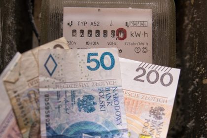Jak obniżyć rachunki za prąd w Polsce 2026? Proste sposoby i błędy