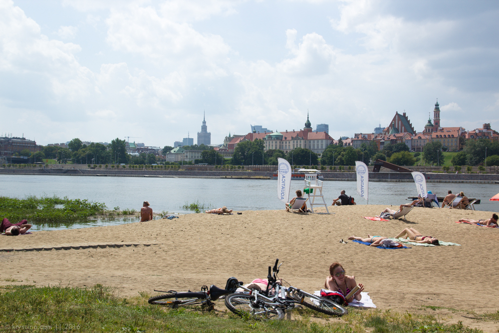 Gdzie kąpać się w Warszawie 2026: najlepsze miejsca, plaże, dojazd, trasy