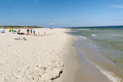 Gdzie kąpać się w Warszawie 2026: najlepsze miejsca, plaże, dojazd, trasy