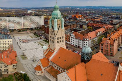 Ile kosztuje życie w Polsce 2026? Mieszkanie, jedzenie, rachunki i transport