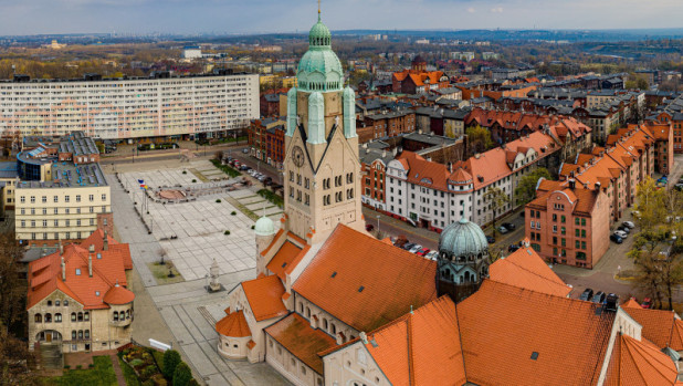 Ile kosztuje życie w Polsce 2026? Mieszkanie, jedzenie, rachunki i transport
