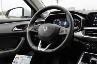 Koniec bezterminowego prawa jazdy. Nowe przepisy UE obejmą miliony kierowców w Polsce