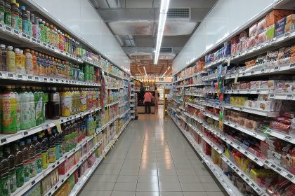 Zmiany w handlu w Polsce. Czy liczba niedziel handlowych spadnie o połowę?