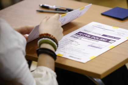 Wyniki matur 2026 już 8 lipca. O której godzinie i gdzie sprawdzić wyniki w ZIU?
