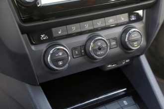 Kontrole abonamentu RTV 2026. Czy za radio w samochodzie można dostać karę?