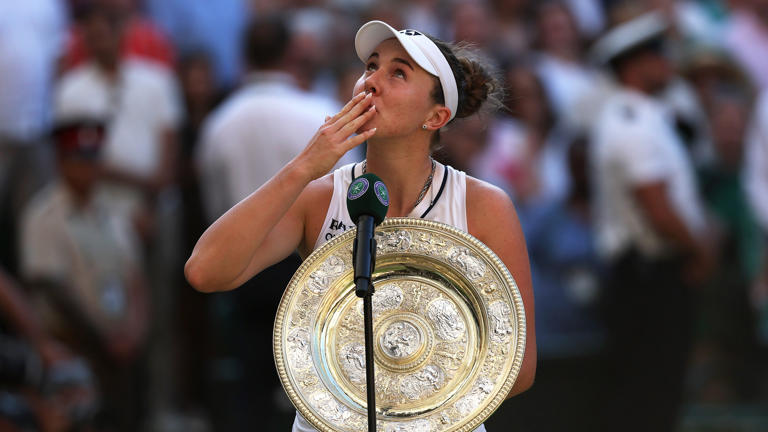 Dlaczego Linda Noskova nie zatrzymała trofeum Venus Rosewater Dish?  Oto powód