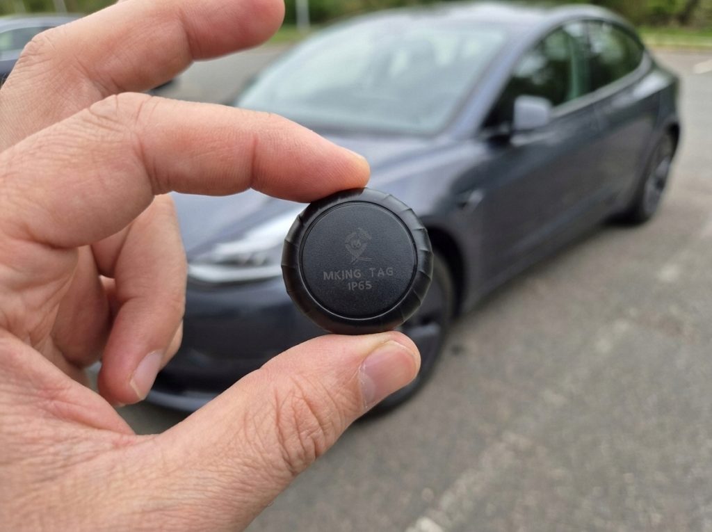 AirTag, SmartTag czy Tile: który lokalizator Bluetooth wybrać do kluczy i walizki