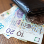 Średnia krajowa w czerwcu 2026. Ile wynosi pensja brutto i netto