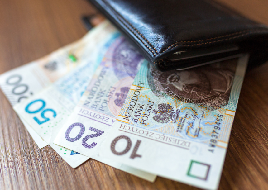 Średnia krajowa w czerwcu 2026. Ile wynosi pensja brutto i netto