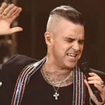 Robbie Williams zaliczył wpadkę na żywo po finale MŚ 2026. To był mętowy cukierek czy kokaina?