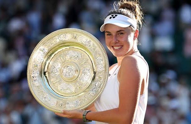 Dlaczego Linda Noskova nie zatrzymała trofeum Venus Rosewater Dish? Oto powód