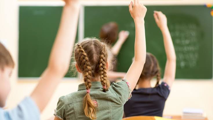 Rok szkolny 2026/2027. Terminy ferii, świąt, egzaminów i wakacji