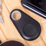 Najlepsze lokalizatory Bluetooth do kluczy, walizki i roweru — ceny i charakterystyka w Polsce