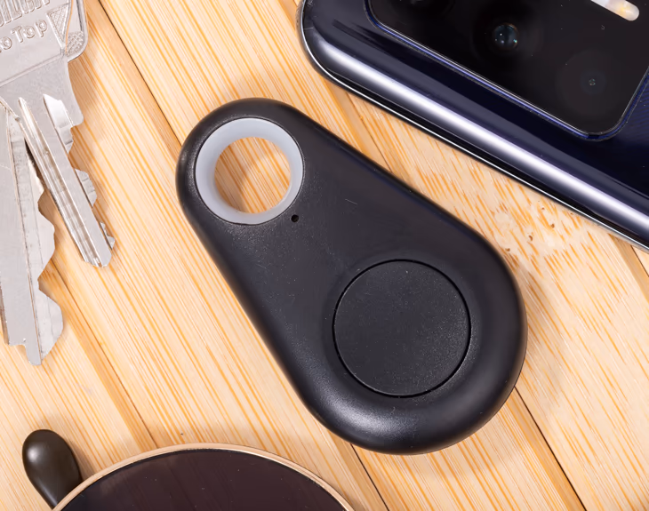 Najlepsze lokalizatory Bluetooth do kluczy, walizki i roweru — ceny i charakterystyka w Polsce