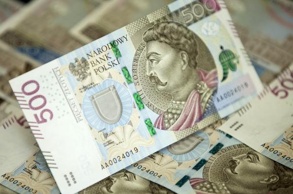 Mikrodotacje dla seniorów 2026: 2500 zł, wniosek, warunki i terminy