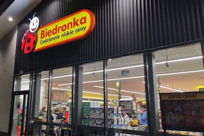 Niedziela handlowa 16 sierpnia 2026. Czy Biedronka, Lidl i galerie będą otwarte?