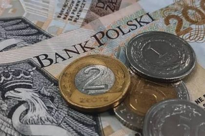 Mikrodotacje dla seniorów 2026: 2500 zł, wniosek, warunki i terminy