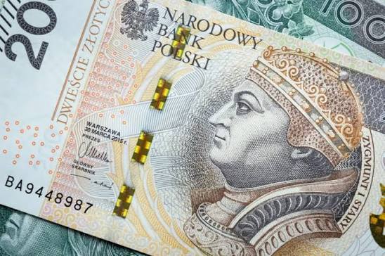 Czternastka 2026 nie dla każdego taka sama. Tyle ZUS przeleje na konto