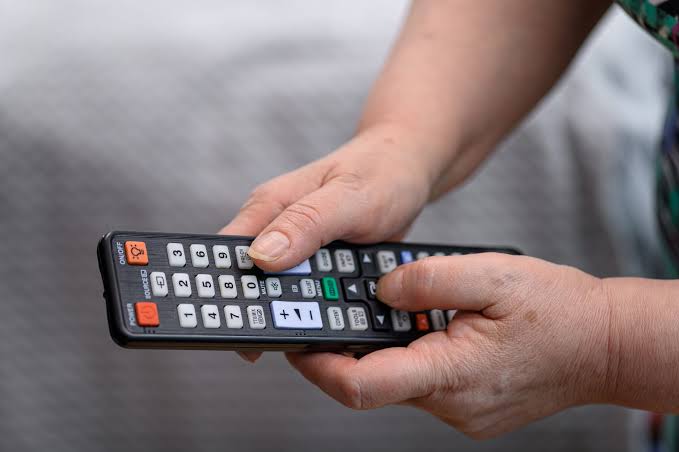 Ile wyniesie abonament RTV w 2027 roku? Nowe opłaty, kary i zwolnienia