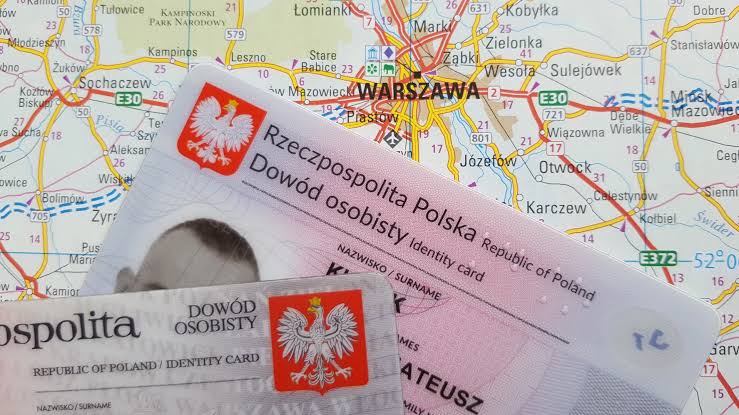 Jak załatwić dowód osobisty w Polsce 2026? Dokumenty, terminy i opłaty