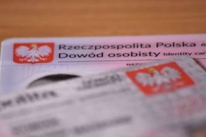 Jak załatwić dowód osobisty w Polsce 2026? Dokumenty, terminy i opłaty