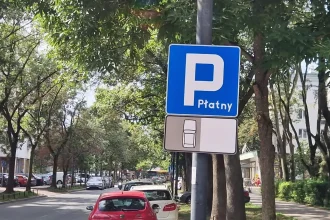 Warszawa rozszerza strefę płatnego parkowania. Zmiany już obowiązują