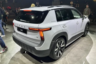Nowa Skoda Epiq kontra droższe SUV-y. Cena może być jej największym atutem. Zasięg, silniki i wyposażenie