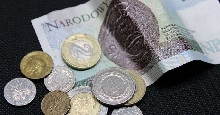 Płaca minimalna 2027 to 4950 zł brutto. Sprawdź kwotę netto
