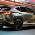 Lexus NX 450h+ 2027 z większym zasięgiem. Co zmieniło się po liftingu?