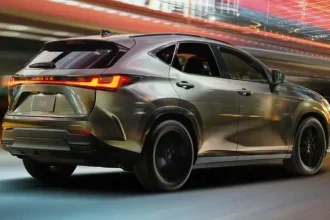 Lexus NX 450h+ 2027 z większym zasięgiem. Co zmieniło się po liftingu?