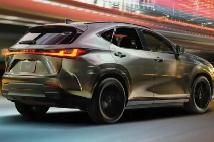 Lexus NX 450h+ 2027 z większym zasięgiem. Co zmieniło się po liftingu?