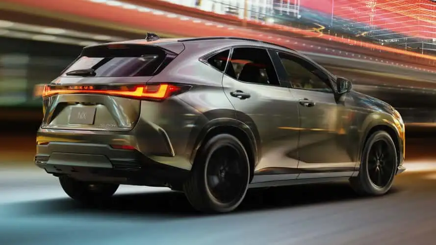 Lexus NX 450h+ 2027 z większym zasięgiem. Co zmieniło się po liftingu?