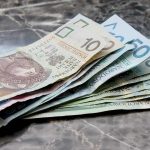 Świadczenia i dodatki w 2026 roku. Sprawdź, komu przysługują pieniądze