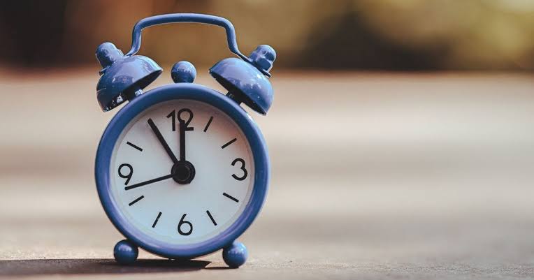 Zmiana czasu na zimowy 2026 w Polsce. Kiedy przestawiamy zegarki?