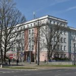 Siedziba centrali Narodowego Funduszu Zdrowia przy ul. Rakowieckiej w Warszawie
