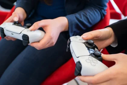 Gry z PS5 na Xbox Series X? Modderzy pokazali, że to możliwe