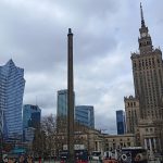 Pałac Kultury i Nauki oraz wieżowce w centrum Warszawy widziane z Alej Jerozolimskich